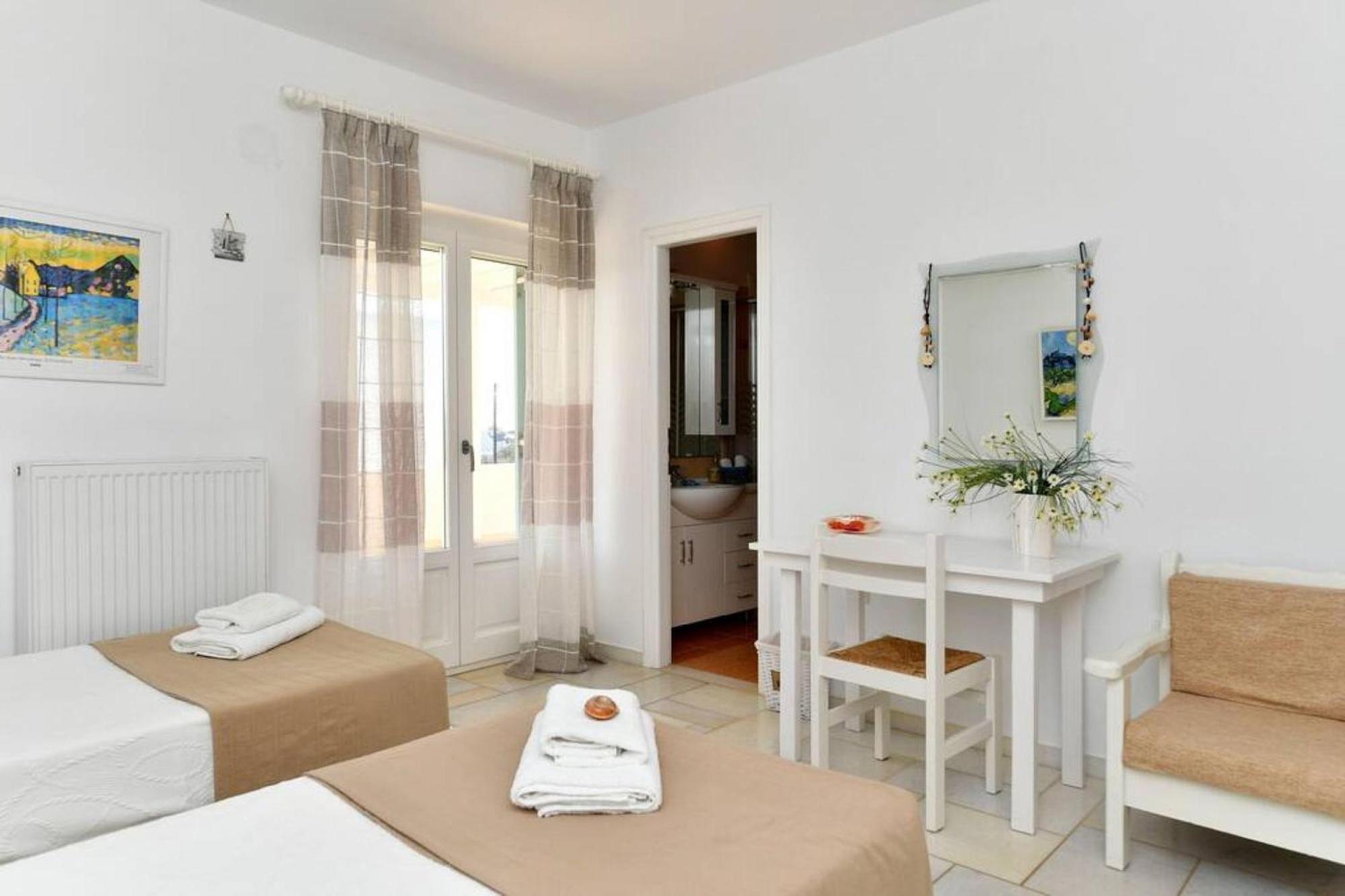 Villa Dionysos In Aliki Экстерьер фото
